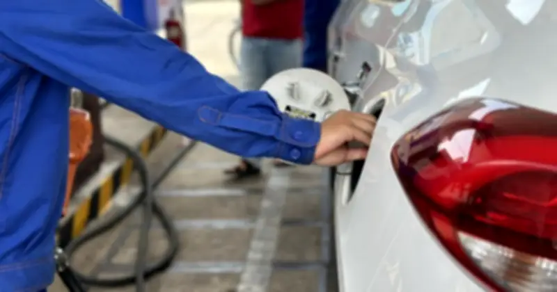 Giá xăng dầu giảm 3% sáng 20.3, thị trường lạc quan về nguồn cung từ Mỹ và Iran