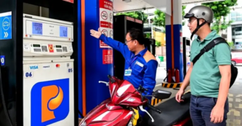 Giá xăng dầu tăng gần 9.000 đồng, làm sao kiềm đà tăng sốc?