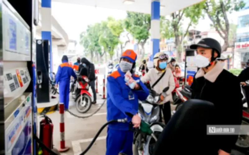 Giá xăng dầu tăng mạnh do bất ổn địa chính trị, Chính phủ kích hoạt quỹ bình ổn