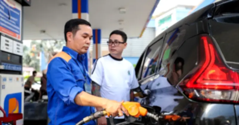 Giá xăng dầu tăng mạnh do căng thẳng Trung Đông, nguy cơ gián đoạn nguồn cung