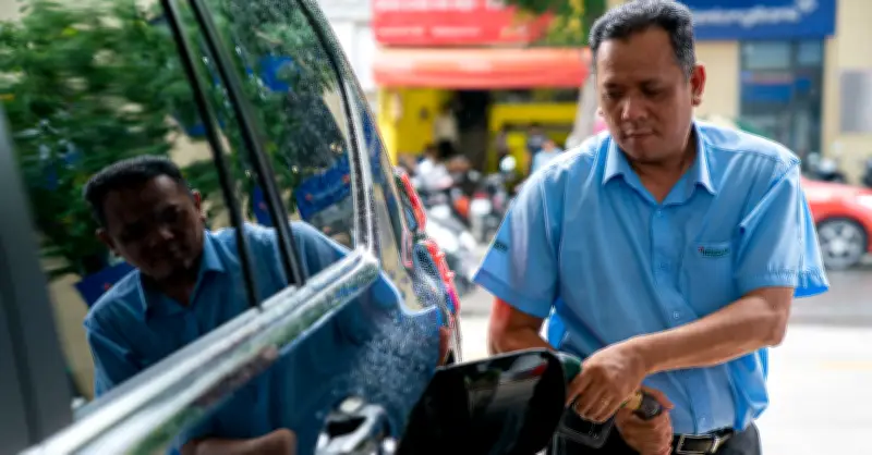 Giá xăng dầu tăng mạnh: RON95 vượt 22.000 đồng/lít, dầu diesel trên 23.000 đồng/lít