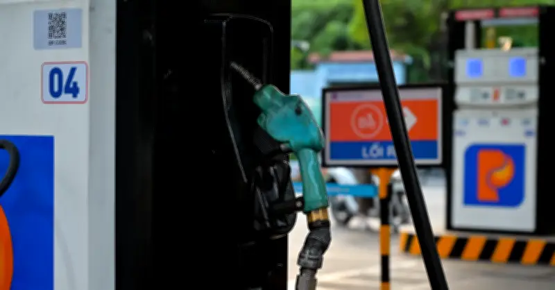 Giá xăng dầu tăng mạnh từ 23h hôm nay, có loại lên thêm gần 8.000 đồng/lít