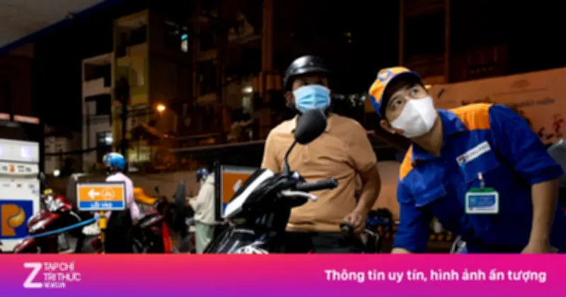 Giá xăng RON 95 tăng trở lại lên 25.570 đồng/lít sau phiên giảm mạnh