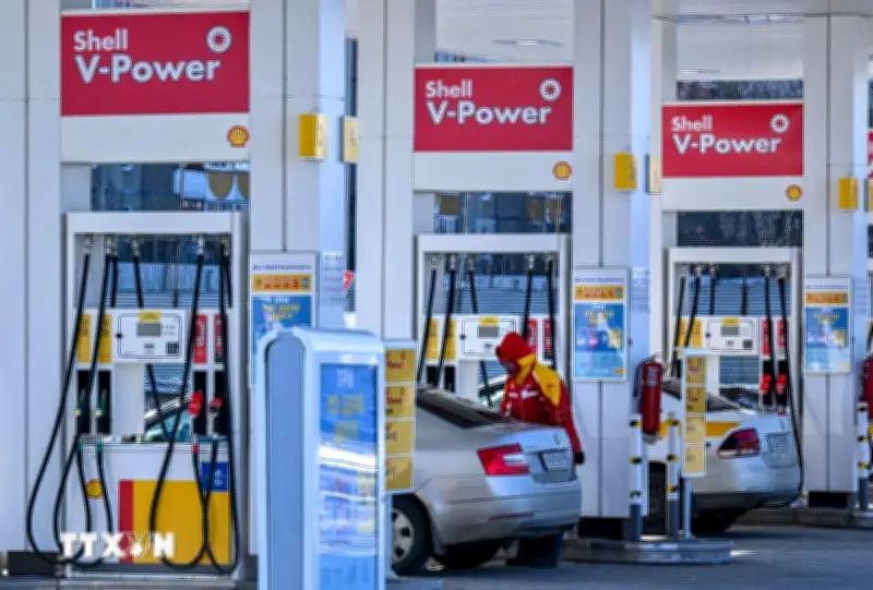 Giá xăng tại Mỹ tăng 14% trong một tuần do tác động từ xung đột Trung Đông