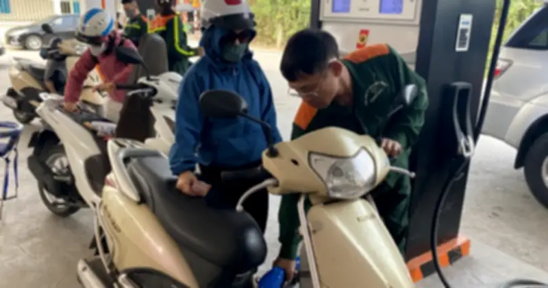 Giá xăng tăng mạnh, Quỹ Bình ổn dư 5.600 tỉ đồng chưa được chi trong kỳ điều hành