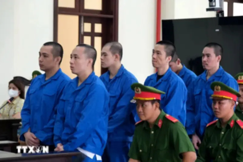 Gia đình công an cướp hơn 22 triệu USD, 6 bị cáo lĩnh án nghiêm khắc