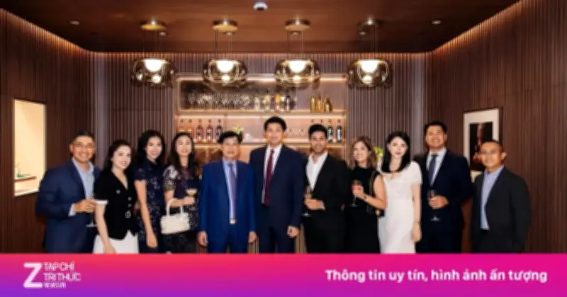 Gia đình tỷ phú Johnathan Hạnh Nguyễn gây chú ý với hình ảnh sum vầy sau sự kiện