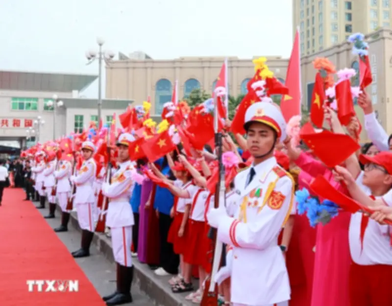 Giao lưu hữu nghị Quốc phòng biên giới Việt-Trung lần thứ 10 khởi động tại Móng Cái