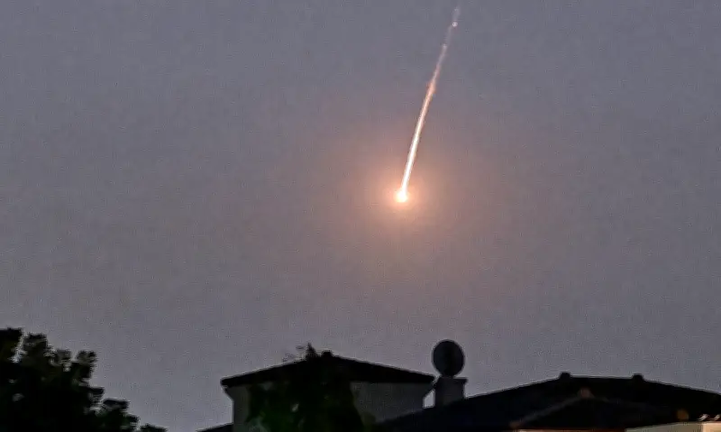 Giới thượng lưu Dubai nhầm tên lửa Iran là pháo hoa trong cuộc tấn công leo thang