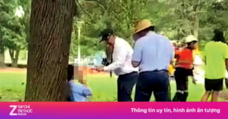 Giáo sư Hong Kong bị đuổi việc vì mặc đồng phục, chụp lén học sinh Australia