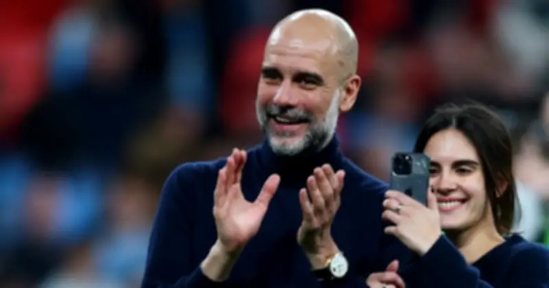 Guardiola thừa nhận Man City khó đuổi kịp Arsenal dù vừa vô địch Cúp liên đoàn Anh