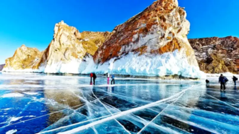 Hồ Baikal: Truyền thuyết linh thiêng và vẻ đẹp băng giá kỳ vĩ mùa đông