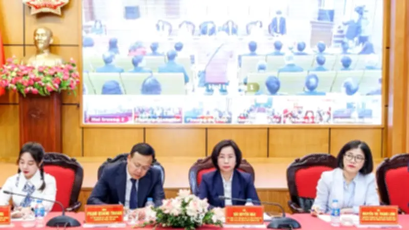 Hà Nội: 5 Ứng Cử Viên Đại Biểu HĐND Thành Phố Trình Bày Cam Kết Phục Vụ Nhân Dân