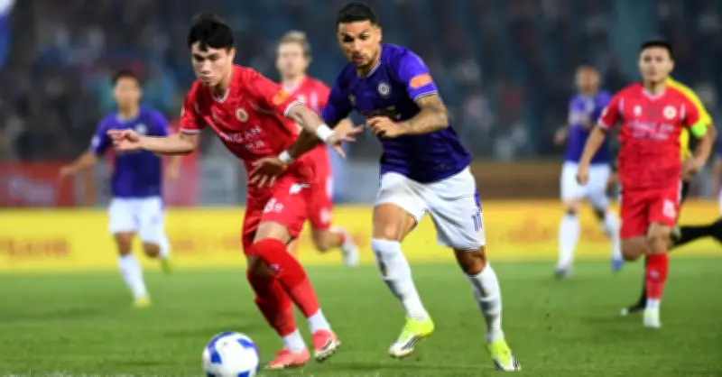 Hà Nội FC Thắng Đậm CAHN 2-0, Hoàng Hên Lập Cú Đúp Tại Derby Thủ Đô