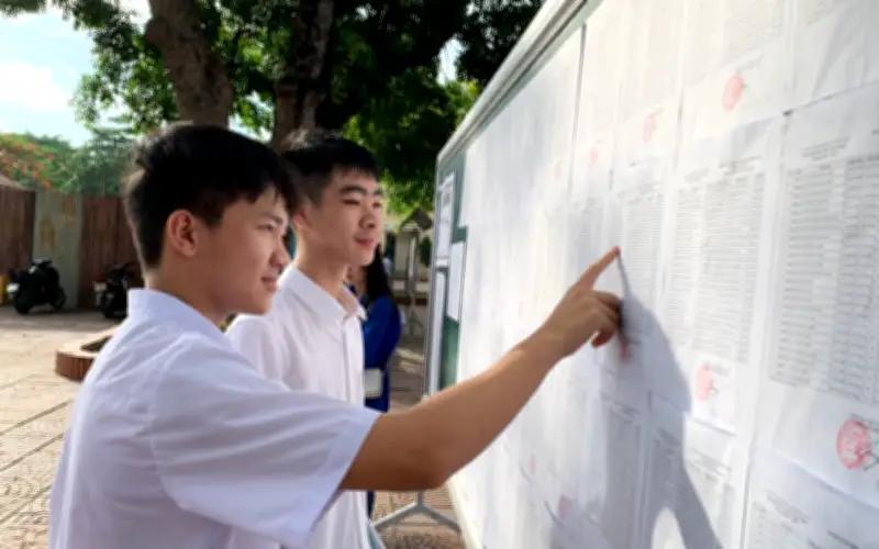 Hà Nội giảm tỷ lệ học sinh vào lớp 10 THPT công lập, lo ngại số lượng thí sinh dự thi tăng vọt