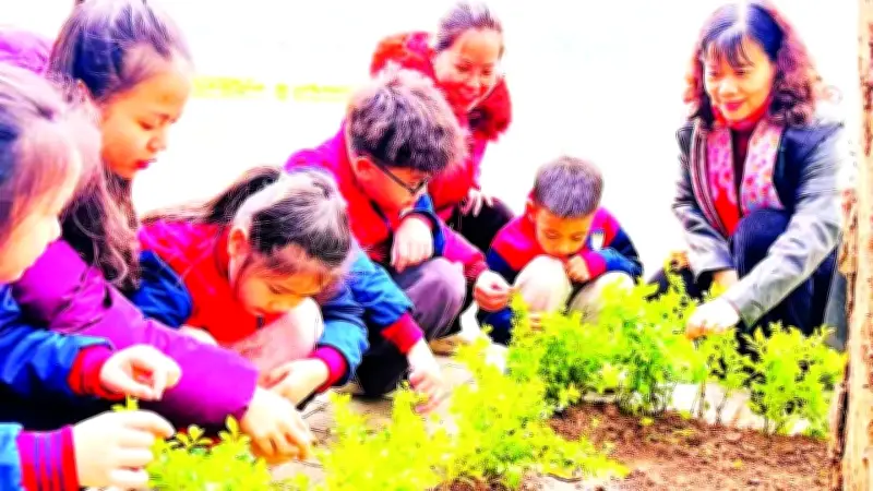 Hà Nội Lan Tỏa Phong Trào 'Sáng, Xanh, Sạch, Đẹp' Từ Phường Đến Xã