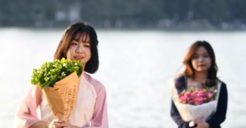 Hà Nội đón chuỗi ngày đẹp hiếm hoi trước khi không khí lạnh tràn về