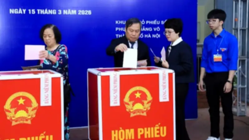 Hà Nội náo nức ngày bầu cử: Hơn 1 triệu cử tri thực hiện quyền công dân từ sớm