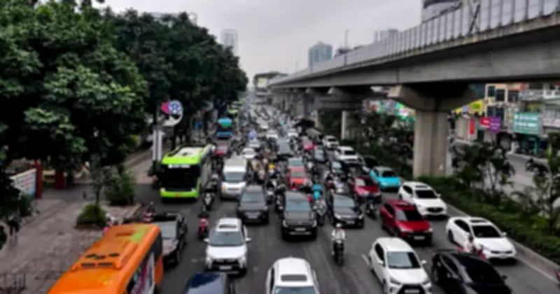 Hà Nội phân luồng giao thông trên đường Nguyễn Trãi để thi công cống mới