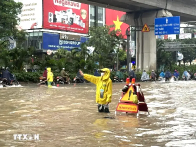 Hà Nội phân luồng nhiều tuyến đường phục vụ thi công dự án chống ngập úng