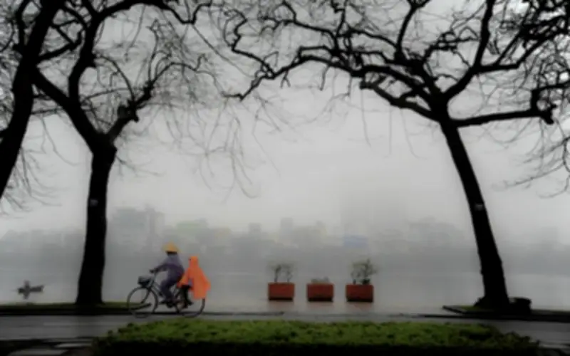 Hà Nội sắp đón mưa vào cuối tuần, thời tiết dịu mát hơn