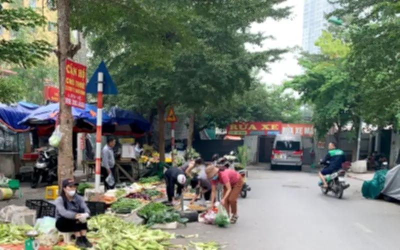 Hà Nội đặt mục tiêu 100% chợ đạt chuẩn và phát triển mô hình 'chợ số' đến năm 2030