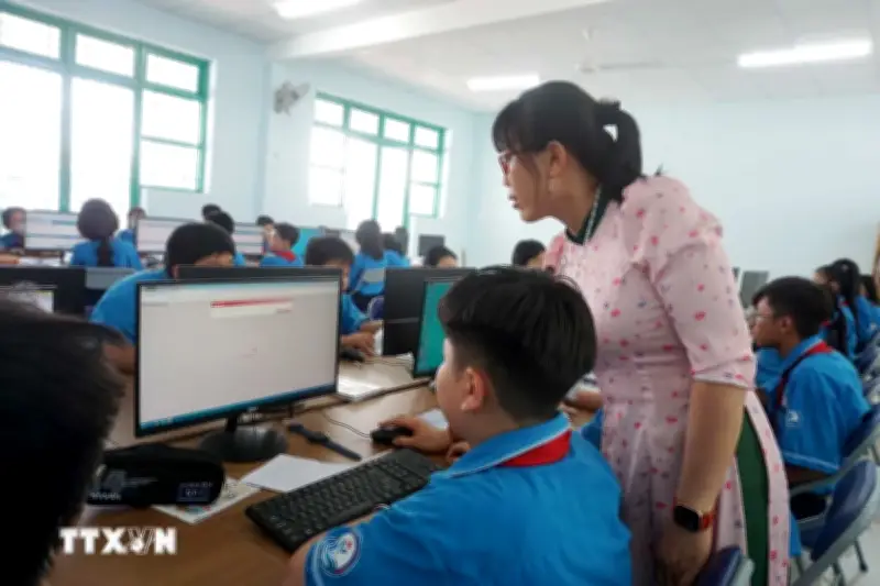 Hà Nội đặt mục tiêu 50% trường phổ thông ứng dụng AI vào năm 2030