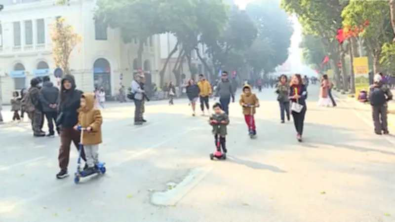 Hà Nội tạm dừng hoạt động phố đi bộ quanh hồ Hoàn Kiếm từ ngày mai