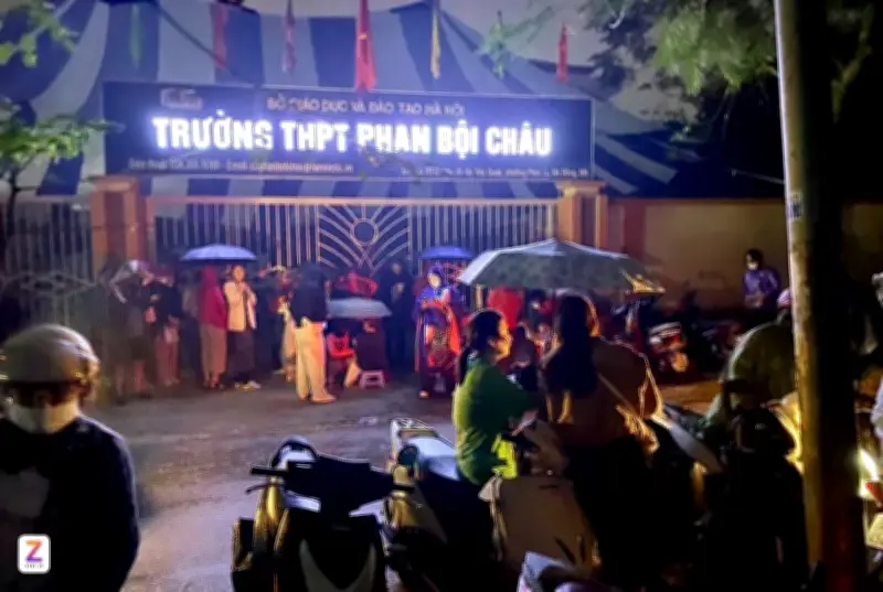 Hà Nội: Trường Phan Bội Châu Dừng Tuyển Sinh Trực Tiếp, Hoàn Trả Phí Ghi Danh