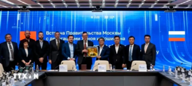 Hà Nội và TP.HCM tăng cường hợp tác với Moskva về giao thông đô thị