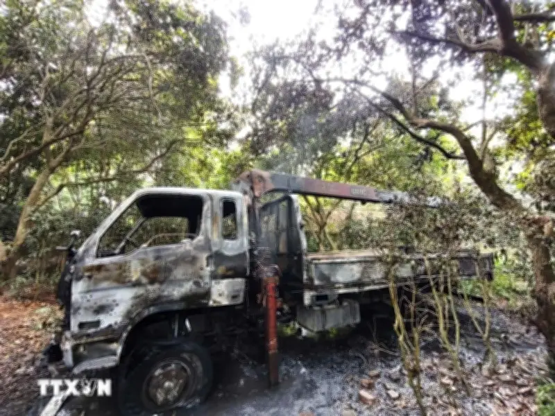 Hà Nội: Vướng dây điện, xe cẩu cháy khiến lái xe tử vong thương tâm