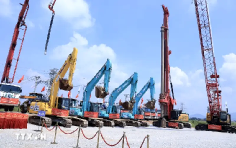 Hà Nội đẩy nhanh tiến độ dự án Vành đai 4 và tuyến đường kết nối sân bay Gia Bình