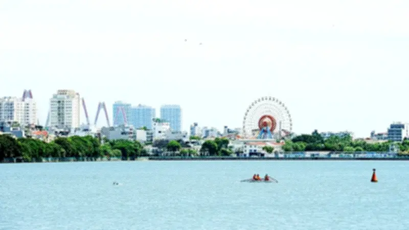 Hồ Tây: Bản sắc di sản đứng trước nguy cơ bị xâm phạm bởi bê-tông hóa