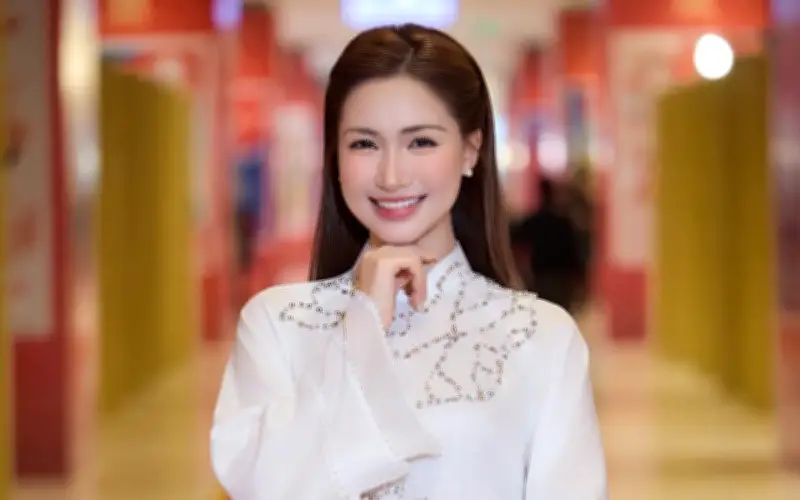 Hòa Minzy Bất Ngờ Nhận 6 'Cây Vàng' Từ Fan, Được Đề Cử Gương Mặt Trẻ Tiêu Biểu