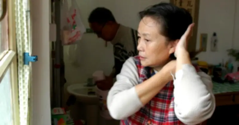 Hai Lối Tiết Kiệm, Hai Số Phận Tuổi Già: Bài Học Về Tài Chính Cho Trung Niên