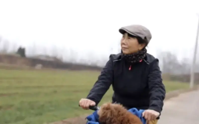 Hai Phụ Nữ Sau Nghỉ Hưu Sống Cuộc Đời Rực Rỡ, Đầy Phiêu Lưu Khiến Giới Trẻ Ngưỡng Mộ