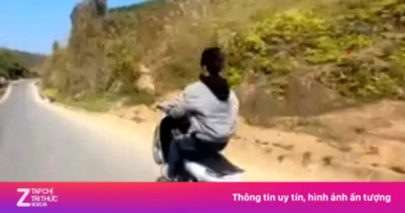 Hai thiếu niên Sơn La bị triệu tập vì quay clip bốc đầu xe máy đăng mạng xã hội