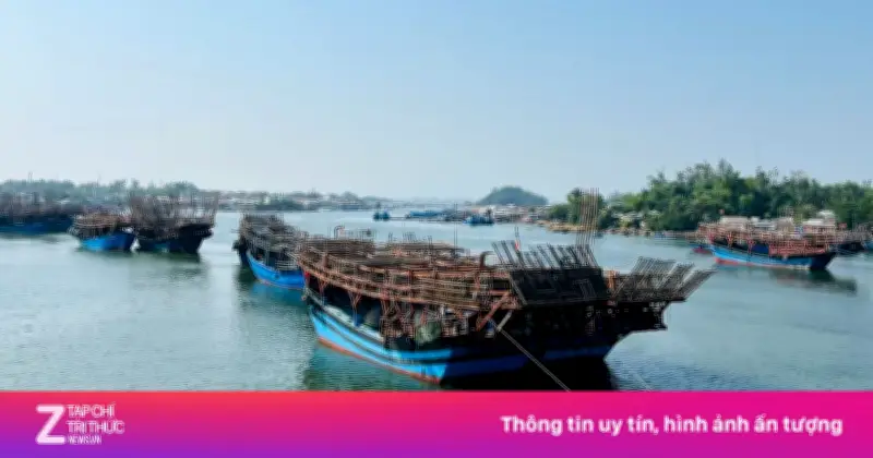 Hai Tàu Cá Hỏng Máy, 70 Ngư Dân Quảng Ngãi Cầu Cứu Giữa Biển Trong Thời Tiết Xấu