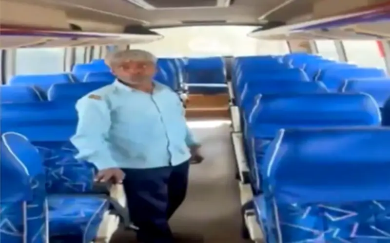 Học sinh 5 tuổi bị bỏ quên 7 tiếng trên xe buýt trường học ở Ấn Độ, phụ huynh phẫn nộ