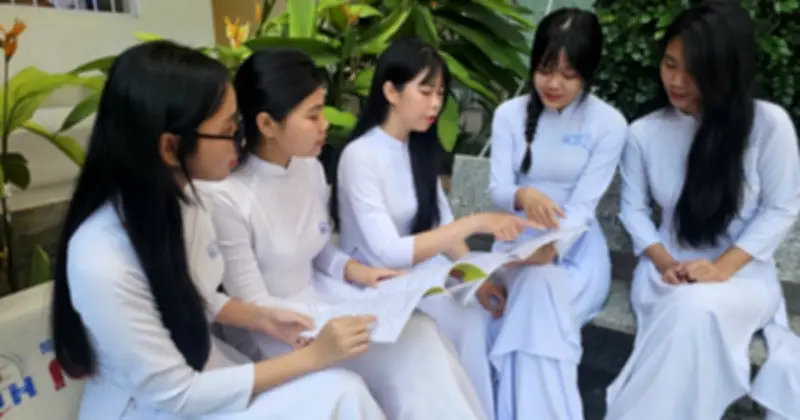 Học sinh lớp 12 lúng túng trước phương thức xét tuyển đại học và ngành nghề thời AI