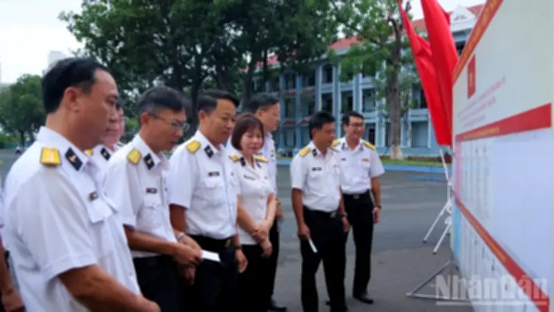 Học viện Hải quân tổ chức bầu cử Quốc hội khóa XVI và HĐND các cấp nghiêm túc