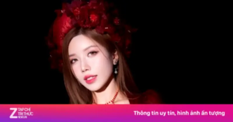 Học vấn đáng nể và gia thế ngoại giao của nữ ca sĩ Việt tham gia 'Đạp gió' tại Trung Quốc