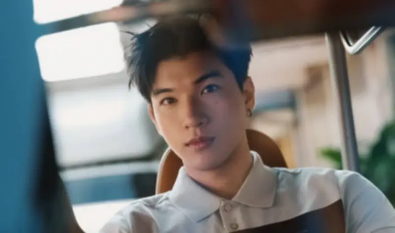 Hieuthuhai So Kè Visual Với Sao Quốc Tế Tại Sự Kiện Louis Vuitton Ở Bangkok