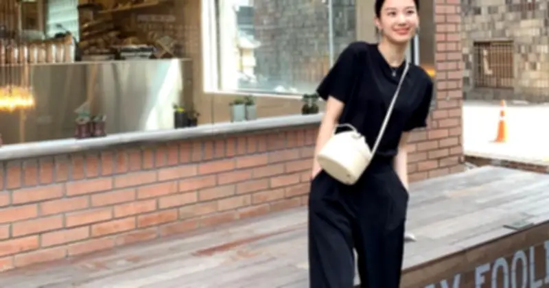 Hiệu Ứng Domino Trong Tài Chính: Thay Đổi Nhỏ, Tác Động Lớn Đến Quản Lý Tiền Bạc