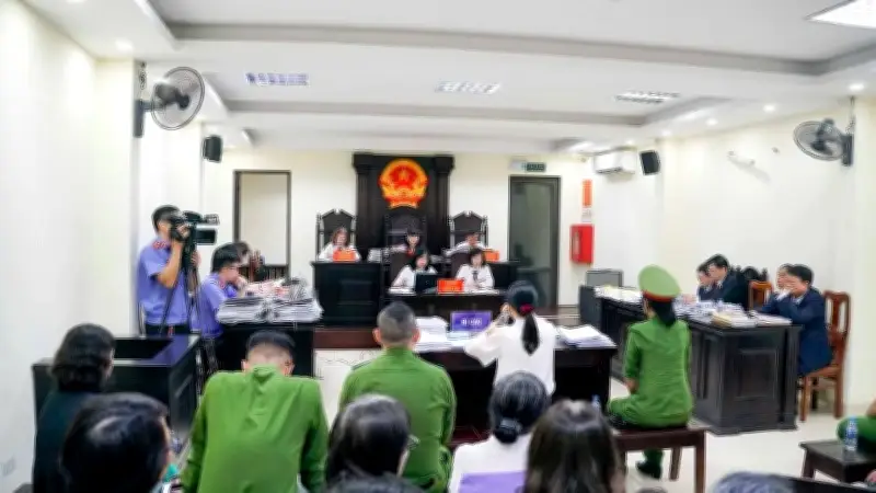 Hiệu trưởng THCS Ba Đình bị truy tố vì thu tiền dạy thêm vượt quy định