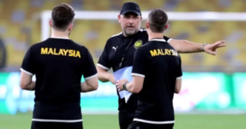 HLV Cklamovski úp mở tương lai dẫn dắt Malaysia sau bê bối nhập tịch