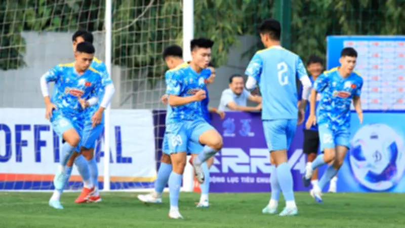 HLV Đinh Hồng Vinh: U23 Việt Nam hội quân với lực lượng trẻ, hướng tới Asian Games 2026