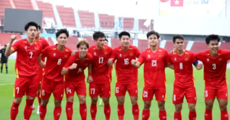 HLV Kim Sang-sik gọi 3 cầu thủ từ U23 Việt Nam lên tuyển quốc gia