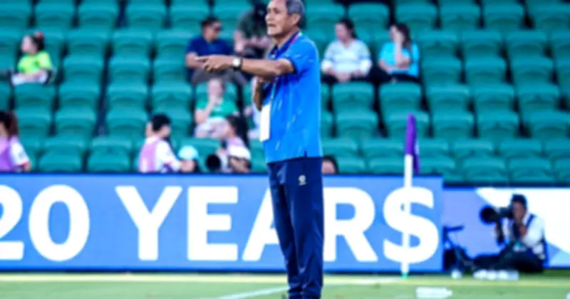 HLV Mai Đức Chung chấp nhận thất bại, chia tay đội tuyển nữ Việt Nam sau trận thua Nhật Bản