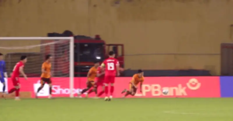 HLV Mano Polking bày tỏ quyết tâm giành vô địch sau chiến thắng trước HAGL